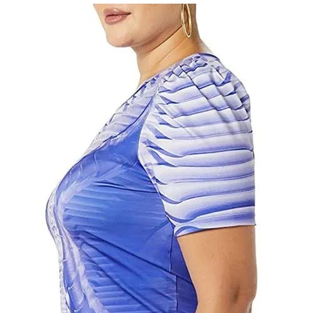 Making the Cut blue nylon top short sleeves size M